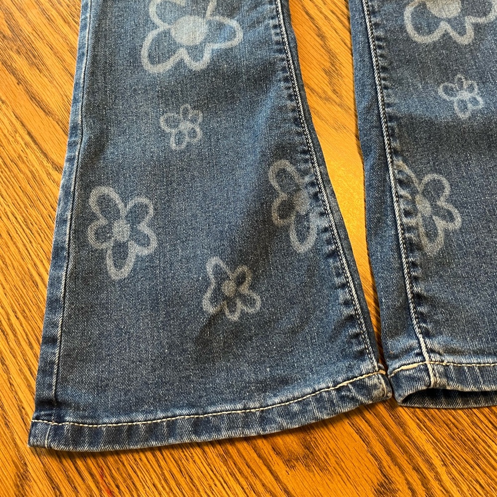 jumping beans Size 7 Blue Floral Flare Jeans - Picture 2 of 5